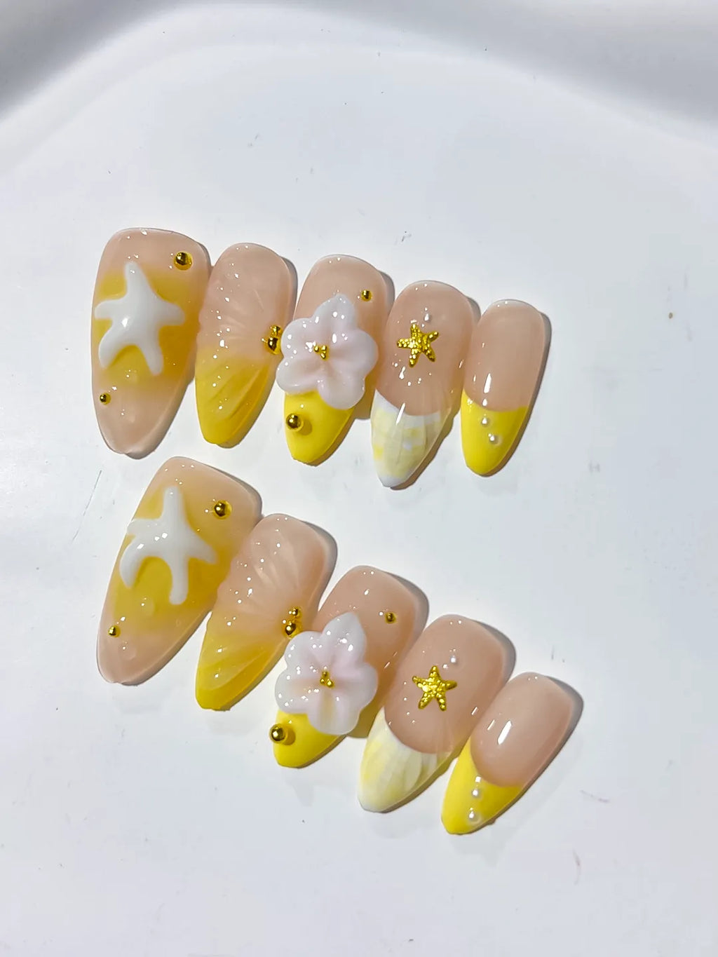 Nude Yellow White French tip Flower Starfish press on nails detail view