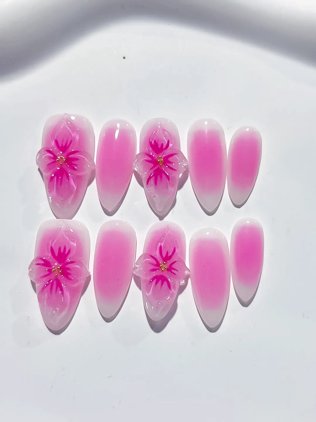 Pink White Ombre Flower press on nails detail view