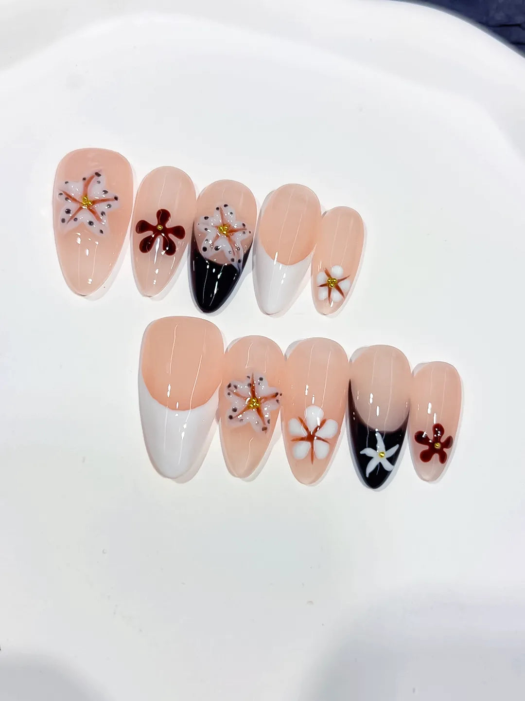 Nude Black White Brown Gold French tip Flower Star press on nails detail view