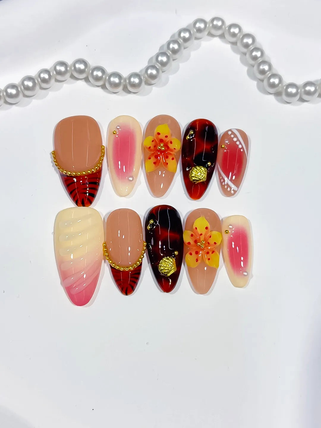 Nude Pink Red Yellow Gold Abstract Flower Plaid Metallic Charm press on nails detail view