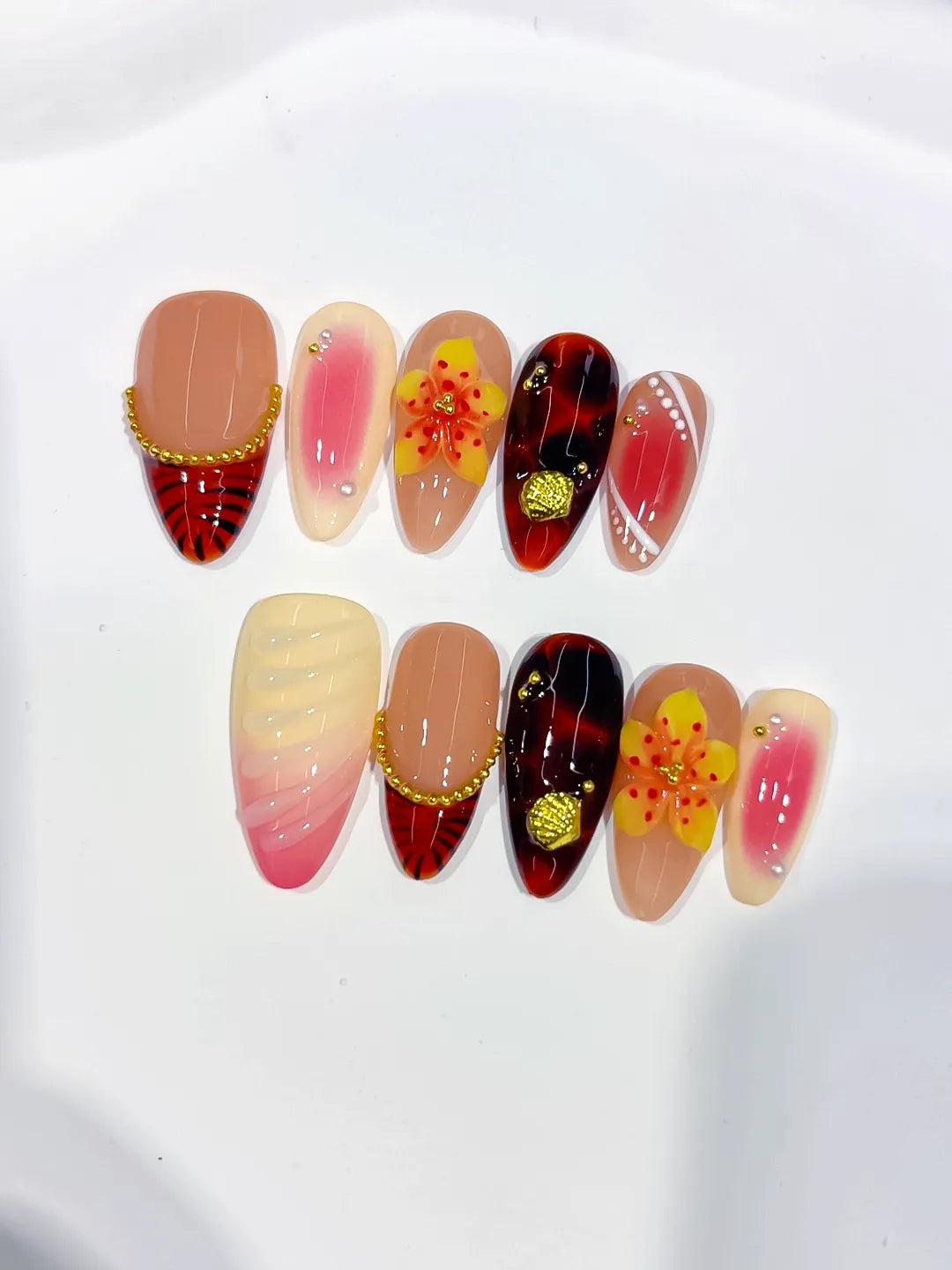 Nude Pink Red Yellow Gold Abstract Flower Plaid Metallic Charm press on nails detail view