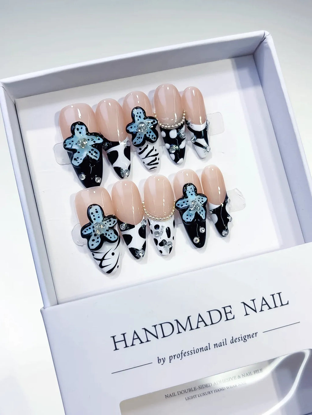 Nude Black White Blue Abstract Flower Pearl press on nails detail view