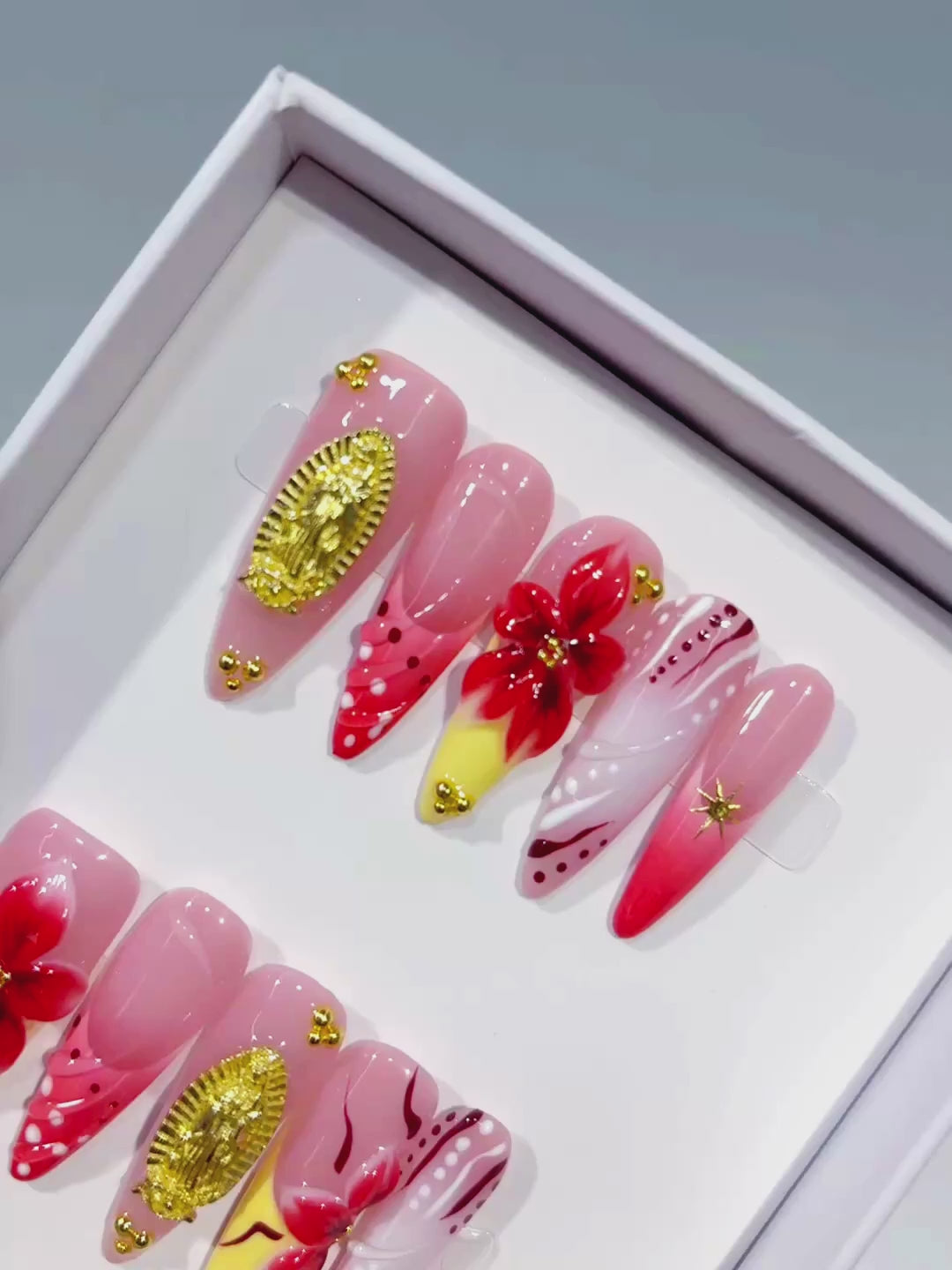 Pink Red Yellow White Gold Abstract Flower Metallic Accent Dot press on nails video