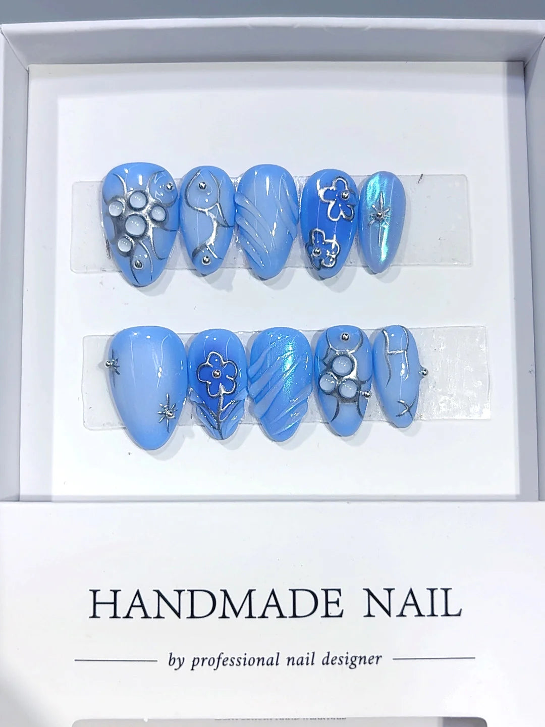 D685 - Medium Blue Silver Almond Metallic Lines - view 2