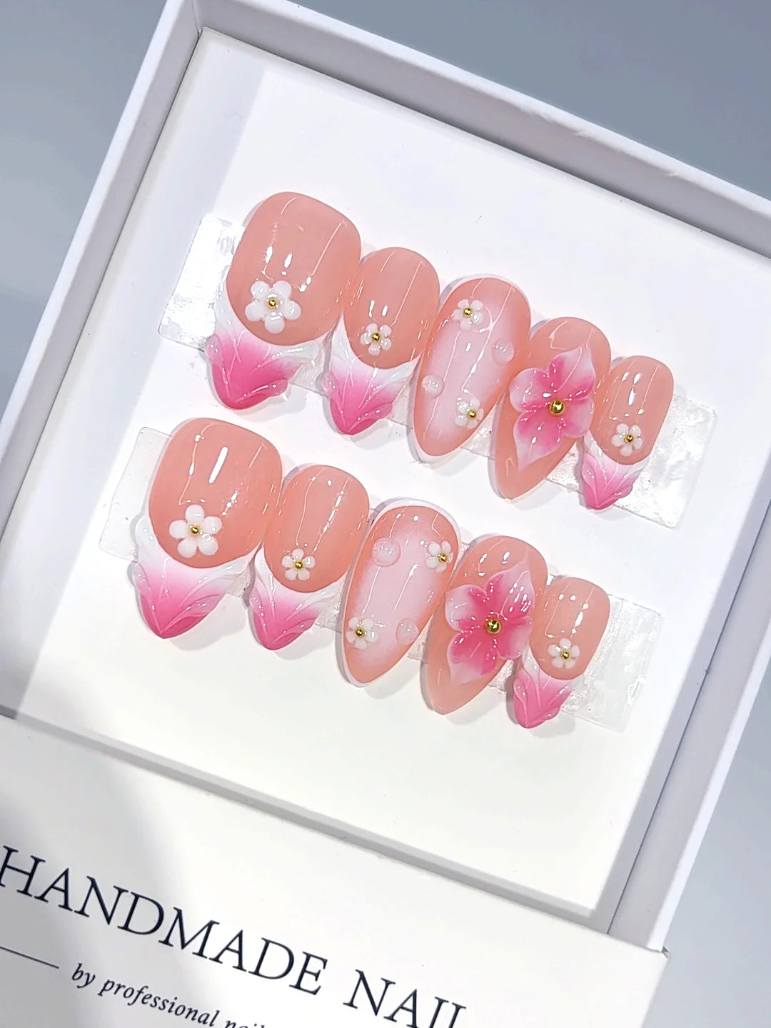 D691 - Medium Pink White Almond Ombre French Tip Daisy Floral - view 1