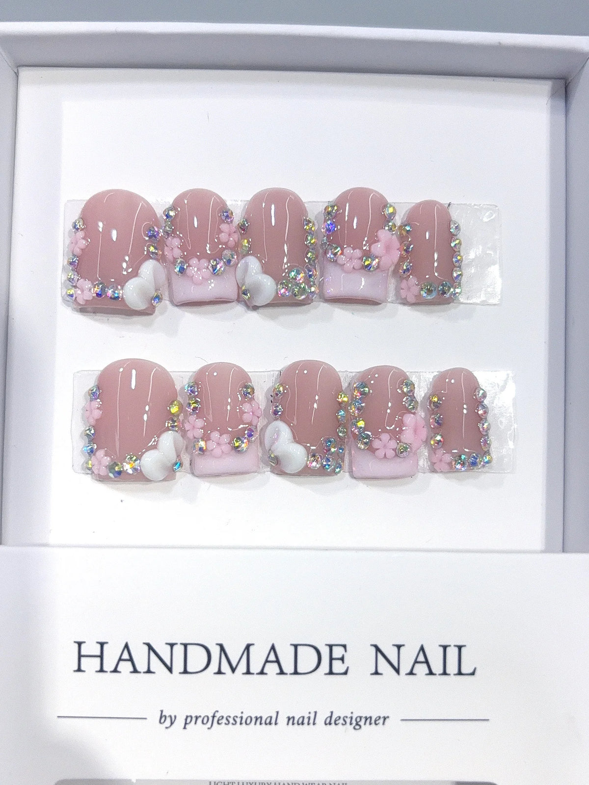 L320 - Short Nude Pink Duck French Tip Hearts Rhinestones - view 2